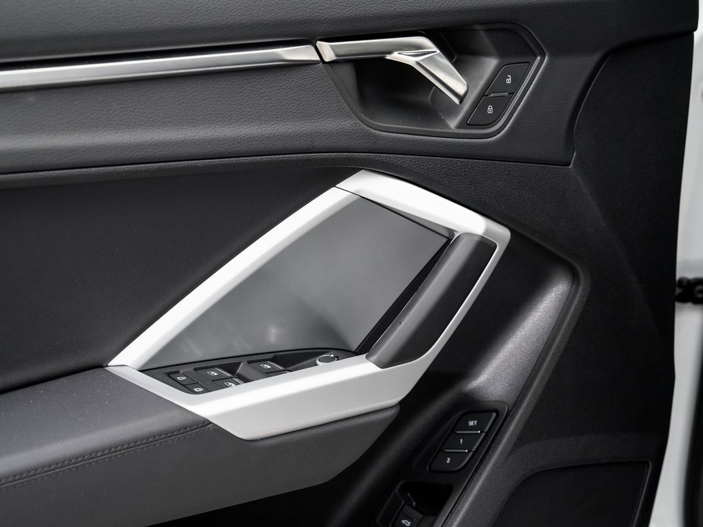 Certified 2024 Audi Q3 2.0T Premium image 8