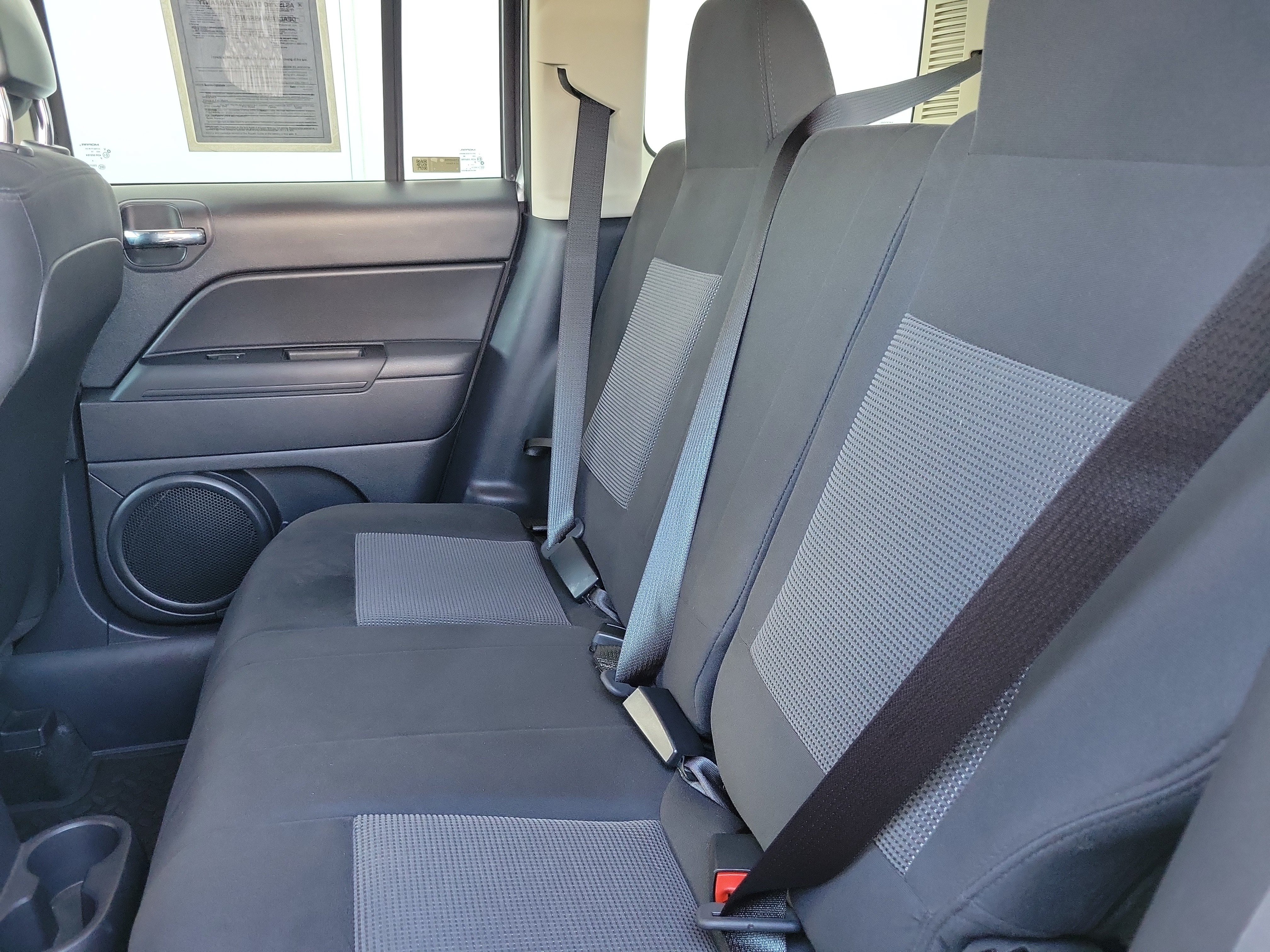 Used 2014 Jeep Patriot Latitude w/ All Weather Capability Group AWD/4WD image 17