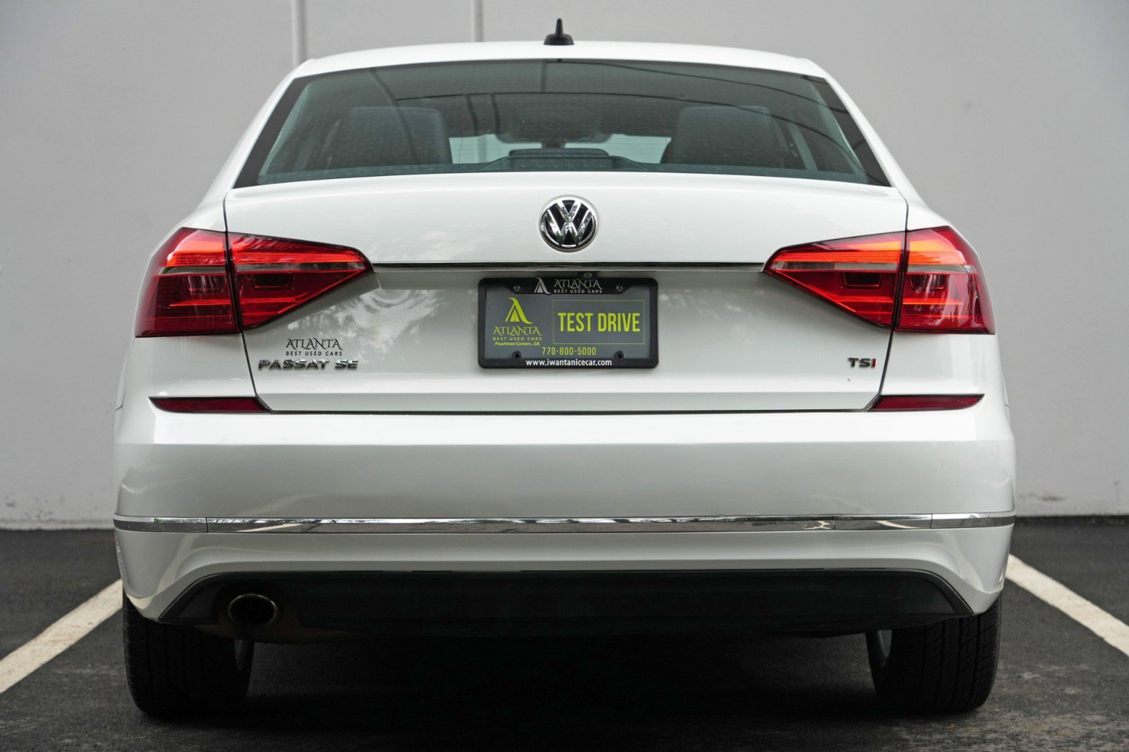 Used 2016 Volkswagen Passat 1.8T SE FWD image 10