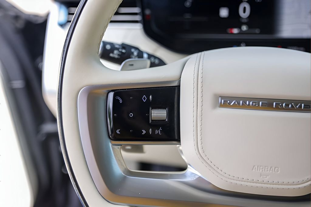Used 2023 Land Rover Range Rover SE image 13