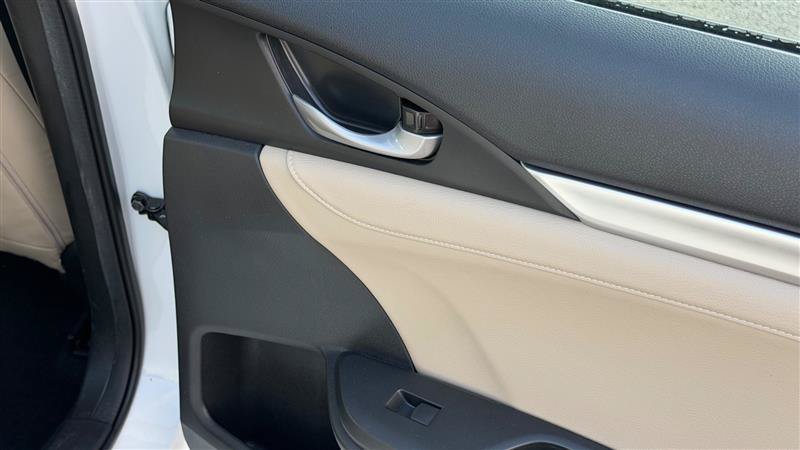 Used 2020 Honda Civic Touring image 39