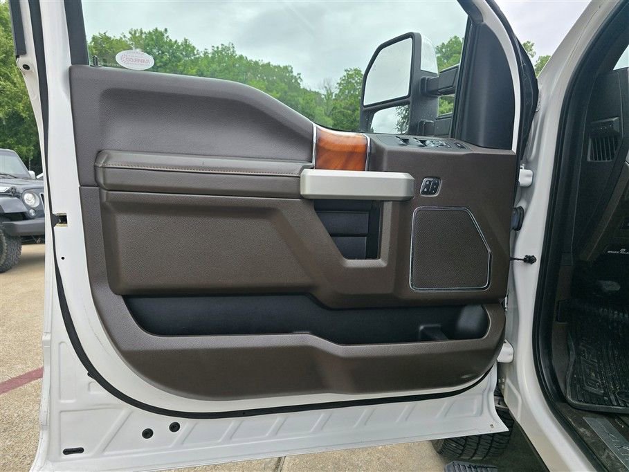 Used 2019 Ford F350 King Ranch w/ King Ranch Ultimate Package AWD/4WD image 10
