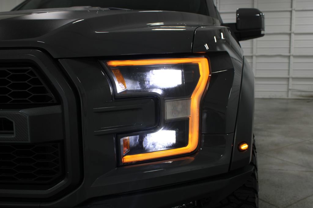 Used 2018 Ford F150 Raptor w/ Equipment Group 802A Luxury image 23