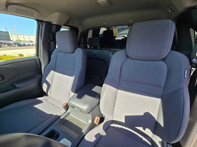 Used 2022 Nissan Frontier S w/ Technology Package RWD image 19