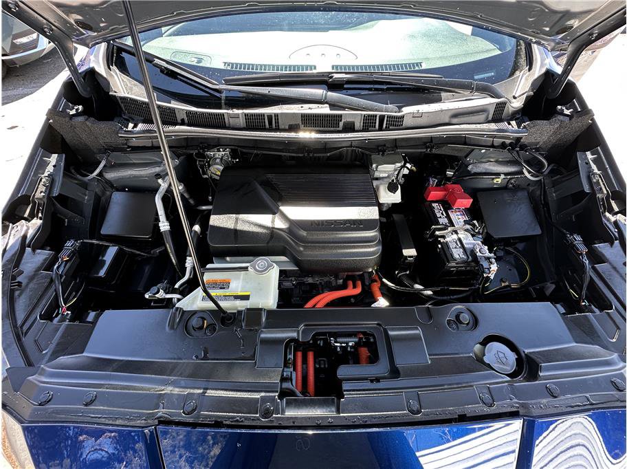 Used 2025 Nissan Leaf S image 27