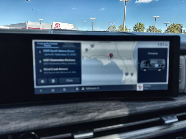 Used 2025 Hyundai Santa Fe Calligraphy image 27