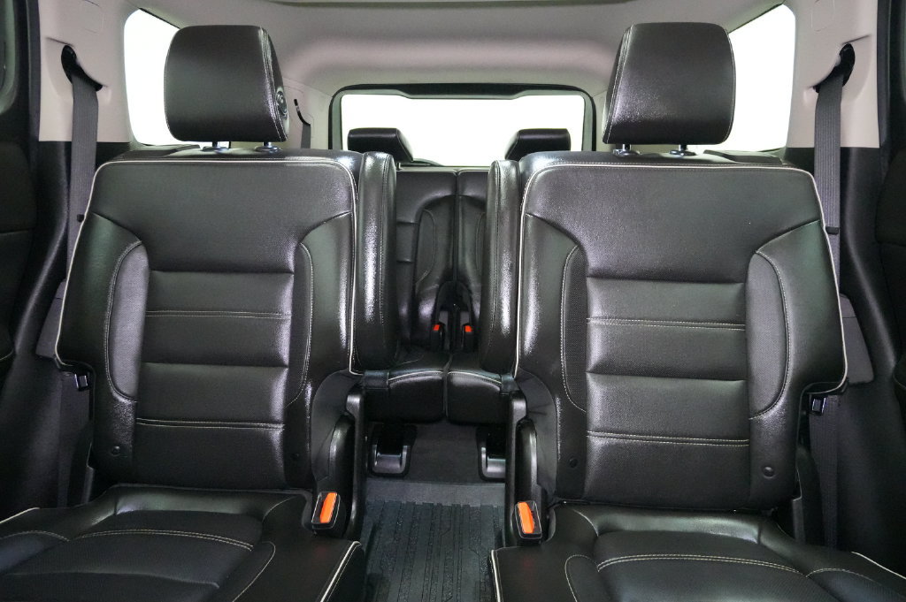 Used 2019 GMC Acadia Denali w/ Technology Package AWD/4WD image 21