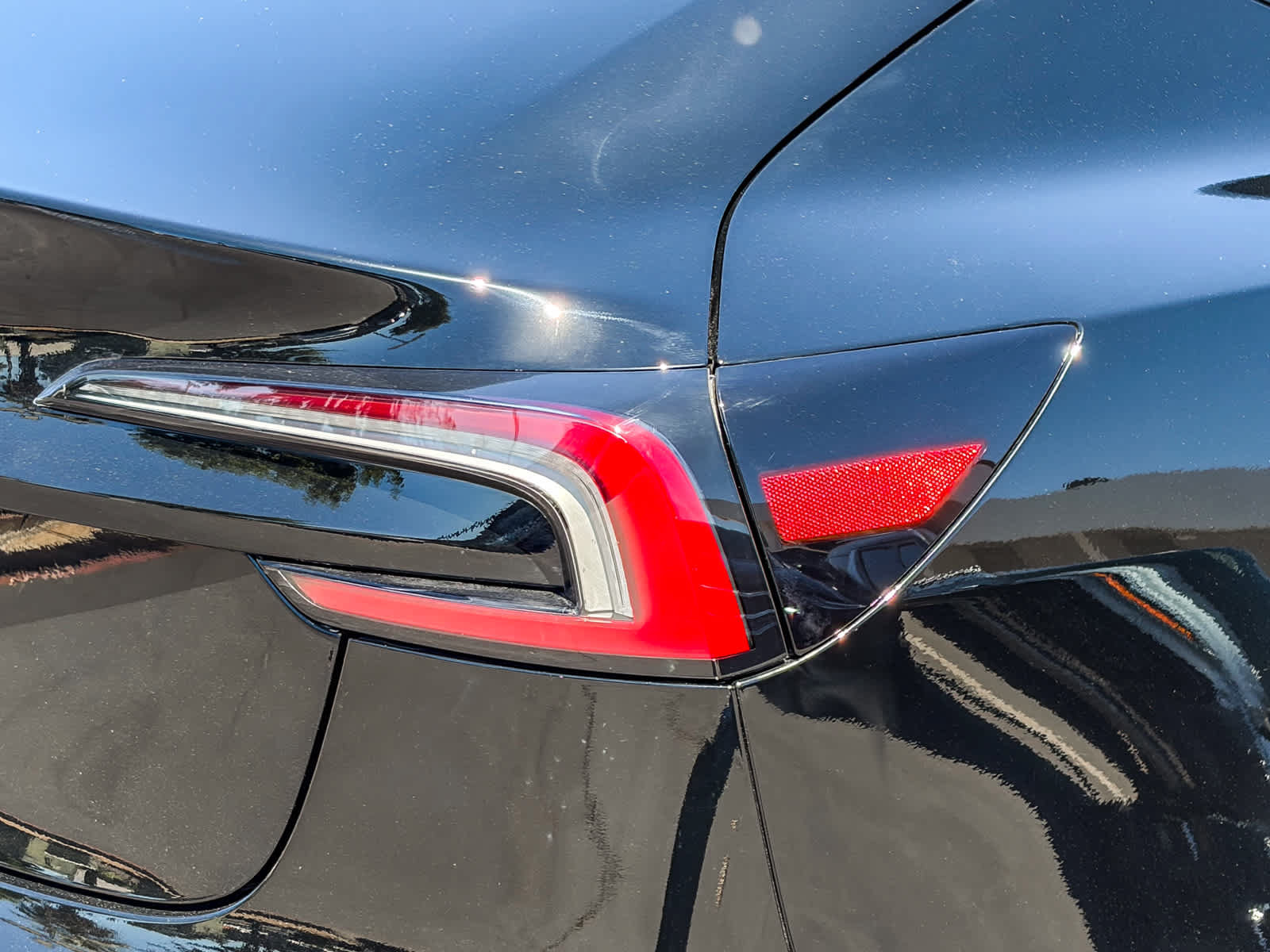 Used 2025 Tesla Model 3 Long Range RWD image 8