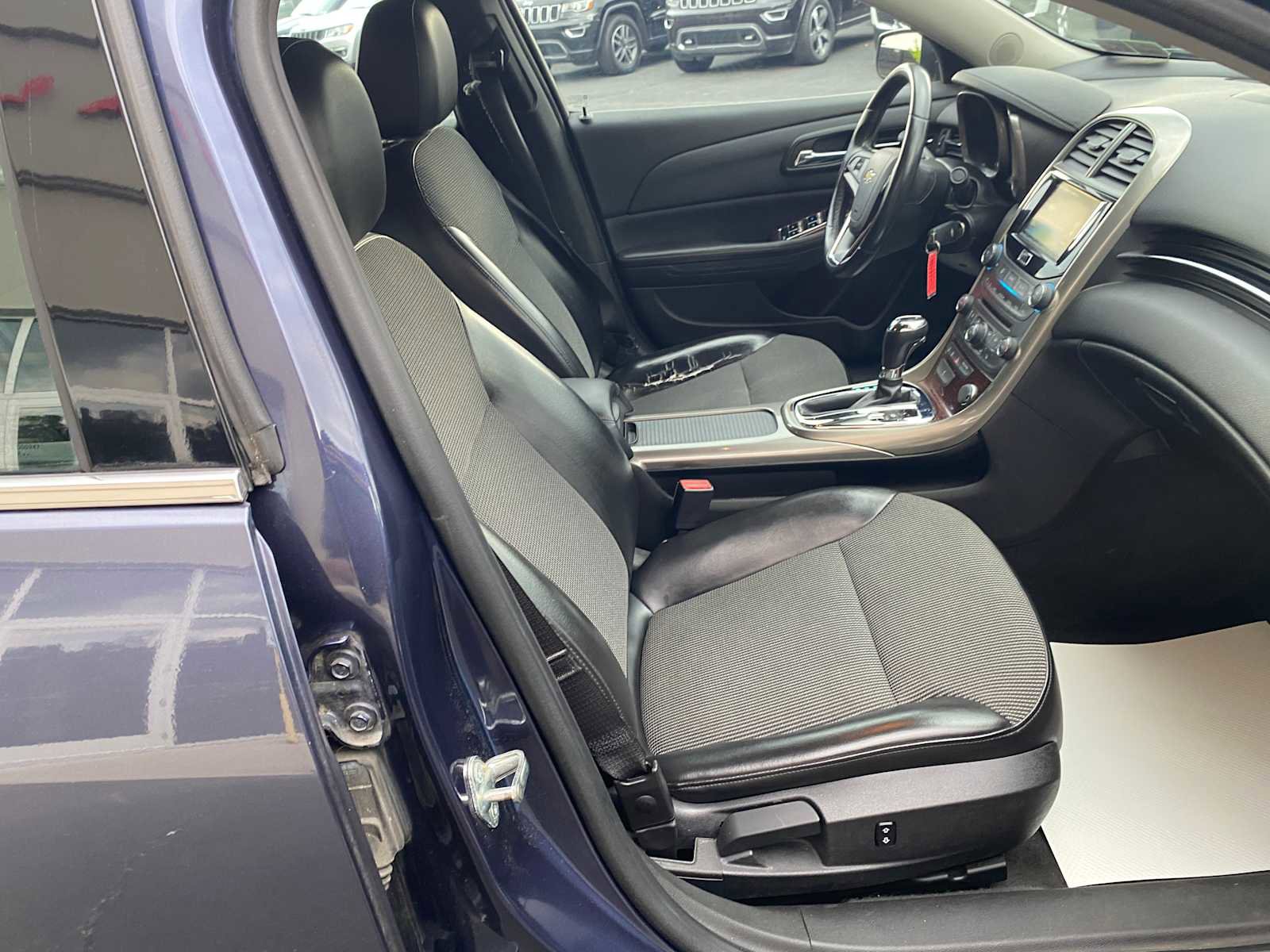 Used 2013 Chevrolet Malibu LT FWD image 21