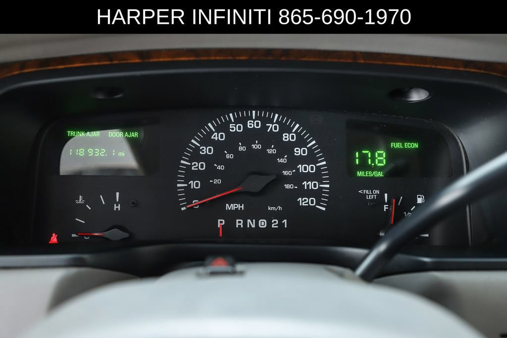 Used 2000 Lincoln Town Car Executive RWD image 61