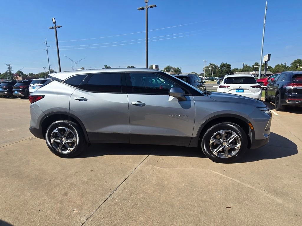 Used 2024 Chevrolet Blazer LT image 4