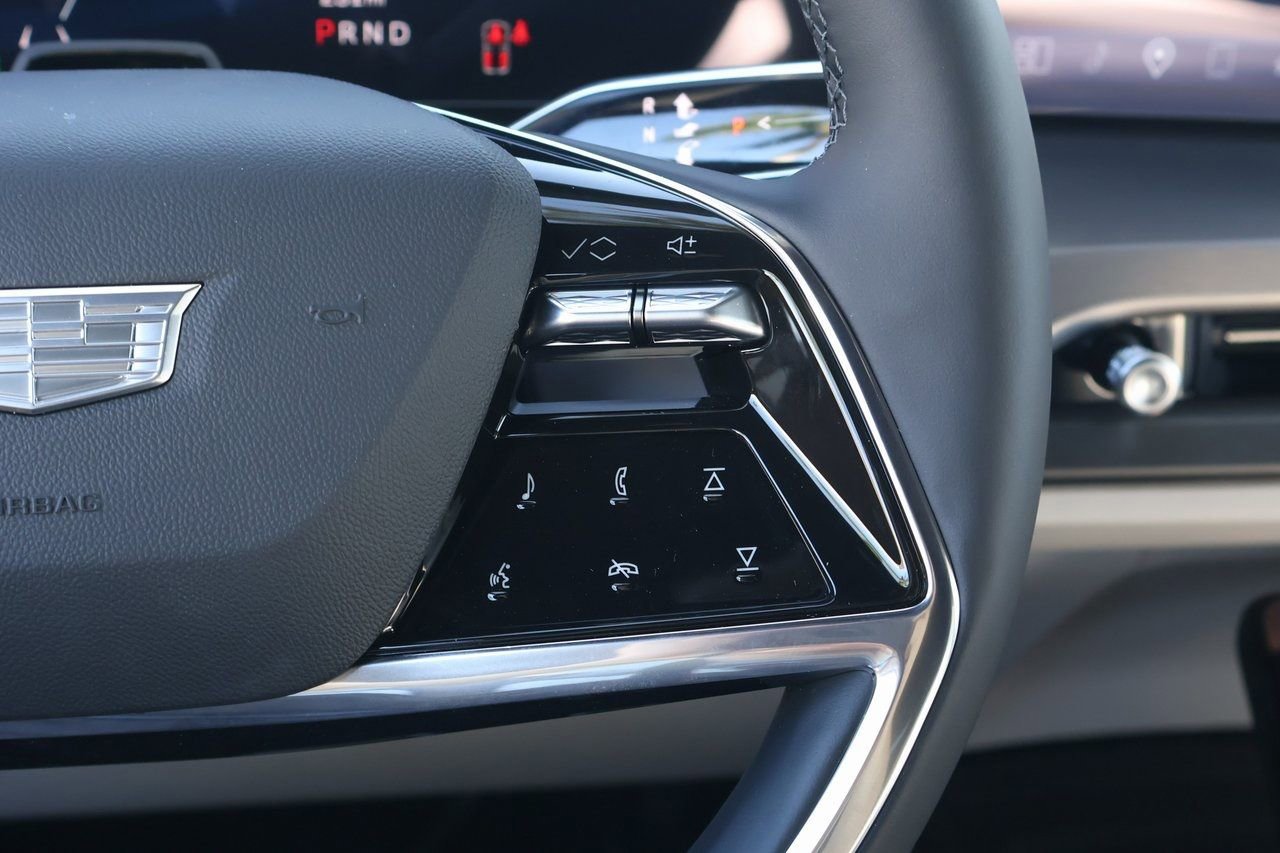 New 2026 Cadillac Vistiq Sport image 23