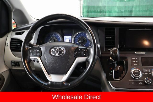 Used 2016 Toyota Sienna XLE image 13