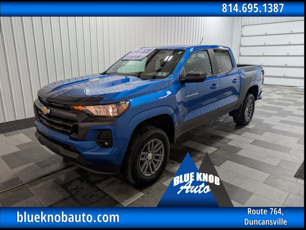 Used 2024 Chevrolet Colorado LT w/ LT Convenience Package II AWD/4WD image 1