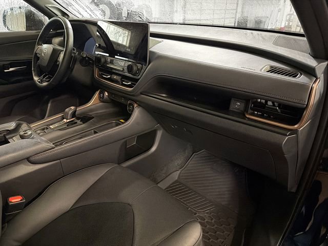 Used 2024 Toyota Grand Highlander AWD Hybrid image 12