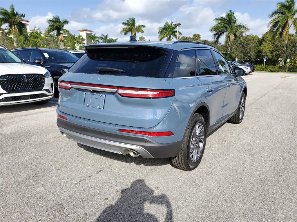 New 2026 Lincoln Corsair Premiere image 4