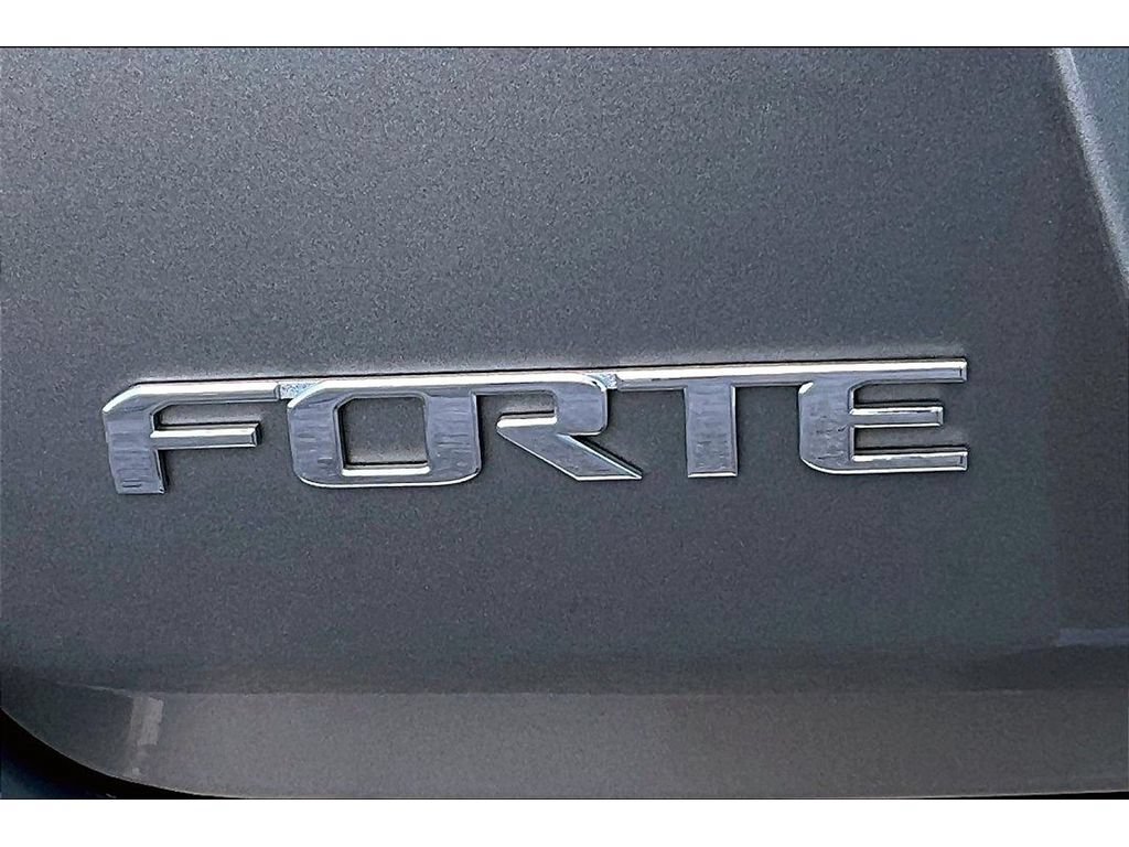 Used 2012 Kia Forte EX w/ Premium Pkg FWD image 37