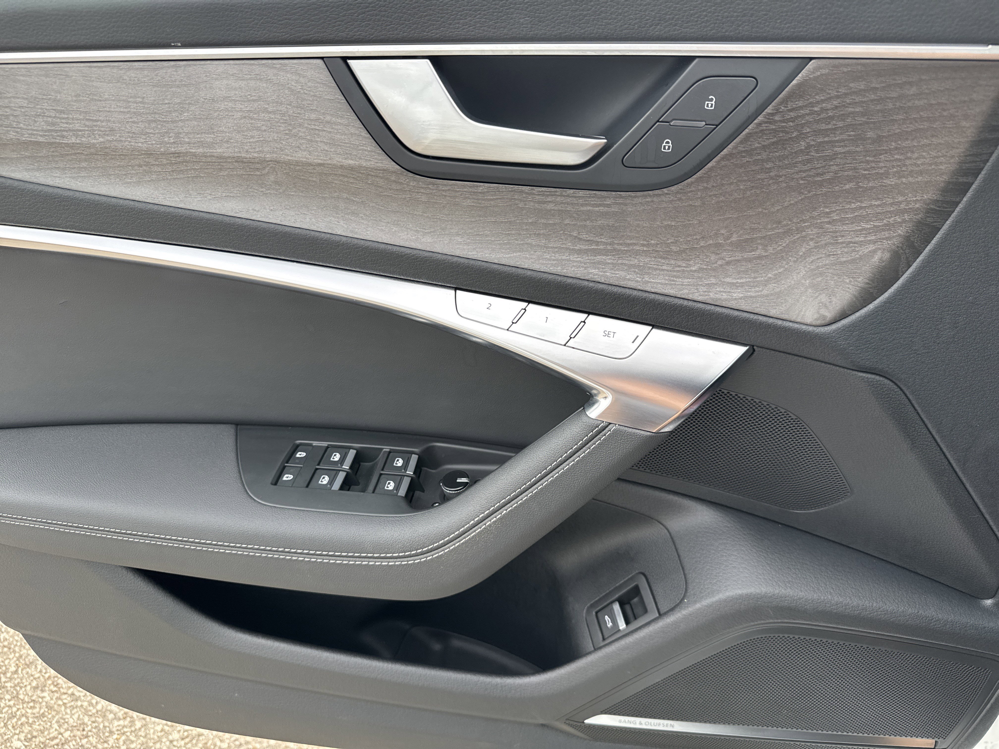 Used 2024 Audi A6 Premium Plus image 9