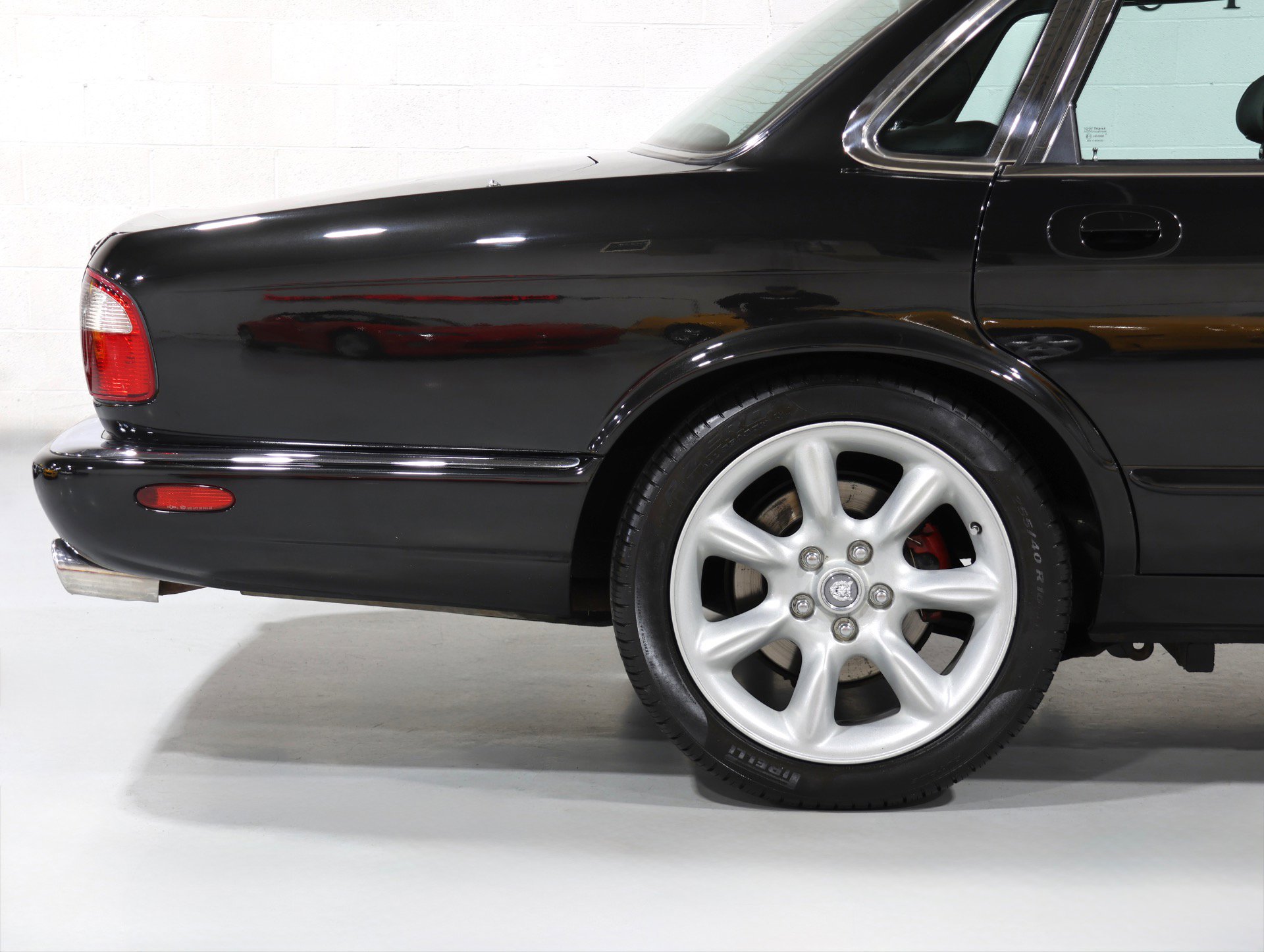 Used 1998 Jaguar XJ8 RWD image 38