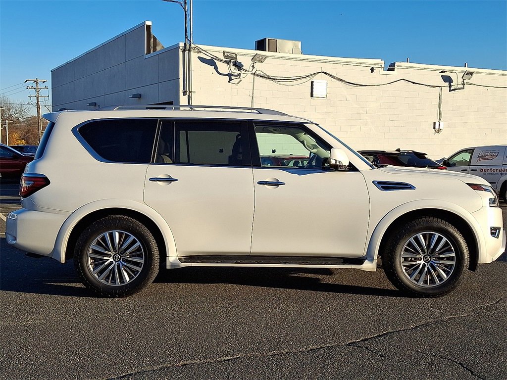 Used 2024 Nissan Armada SL w/ Captain's Chairs Package image 7