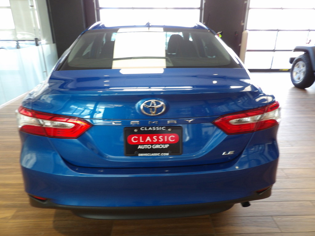 Used 2019 Toyota Camry LE image 7