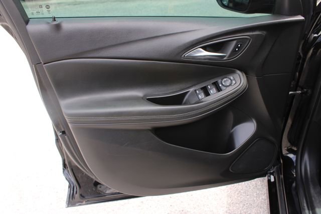 Used 2024 Buick Encore GX Sport Touring FWD image 12