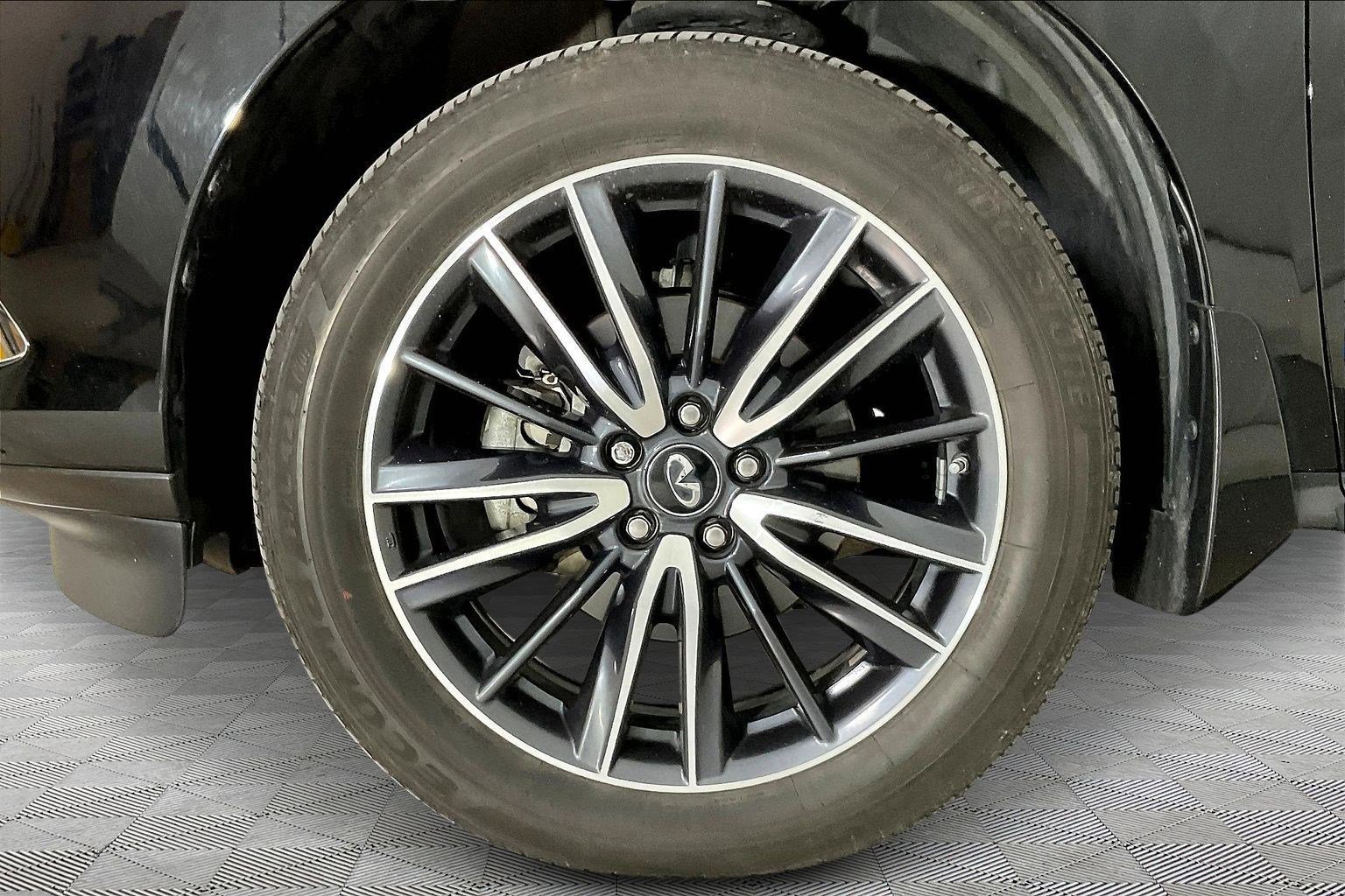 Used 2018 INFINITI QX60 Luxe w/ Deluxe Technology Package image 31