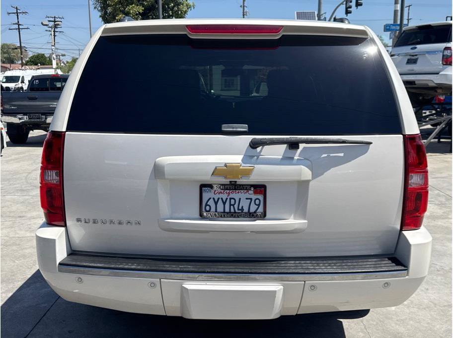 Used 2013 Chevrolet Suburban LTZ RWD image 6