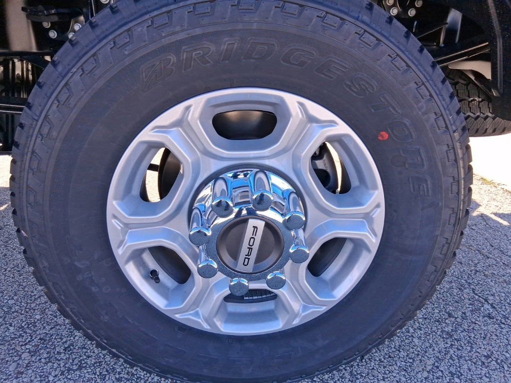 New 2026 Ford F250 XLT w/ FX4 Off-Road Package image 43