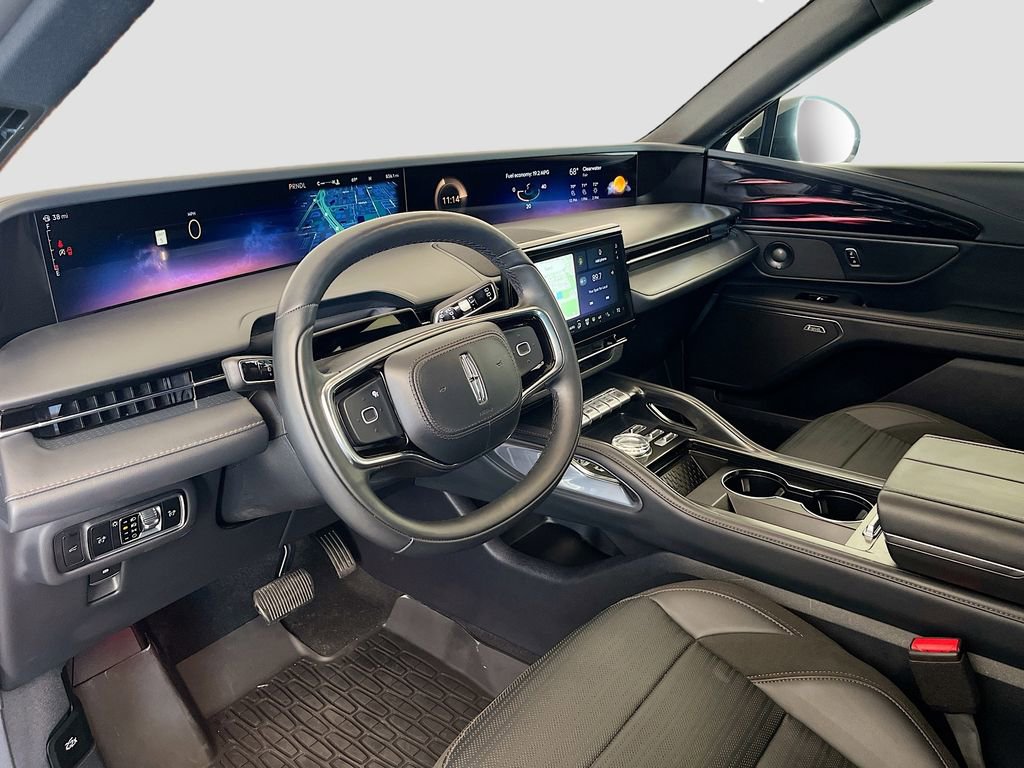 Used 2025 Lincoln Nautilus Reserve w/ Jet Appearance Package image 9