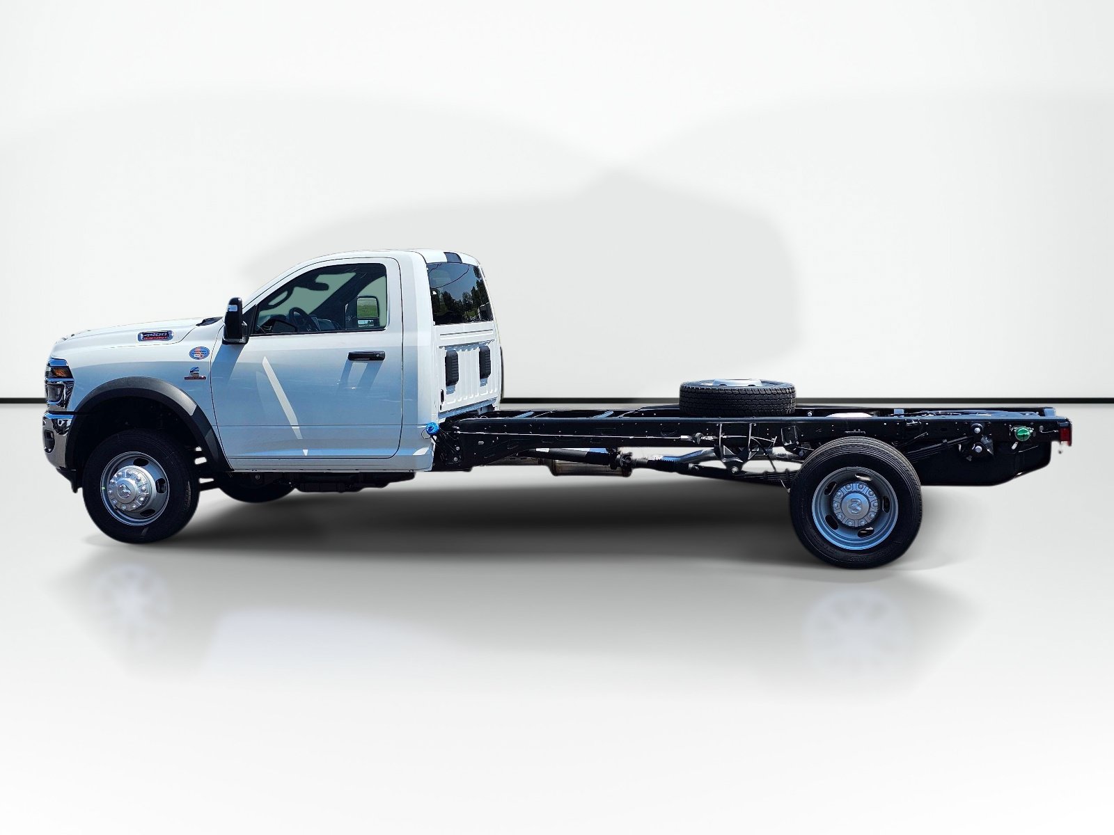 New 2027 RAM 4500 Tradesman w/ Chrome Appearance Group RWD image 15
