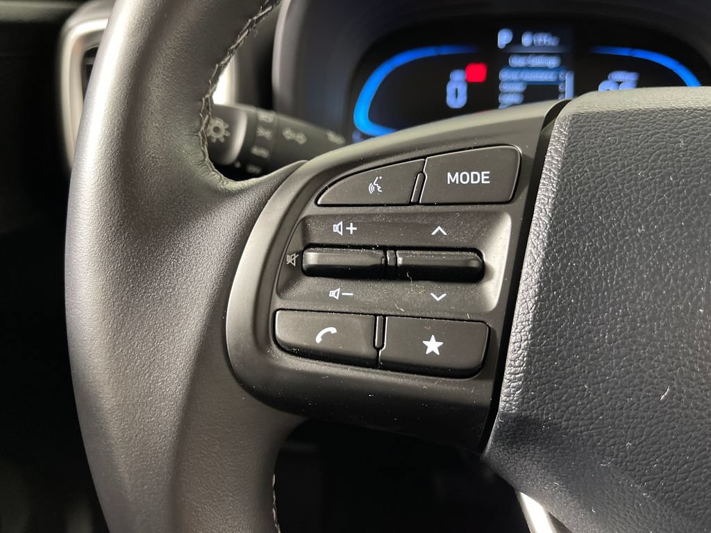 Certified 2026 Hyundai Venue SEL FWD image 29