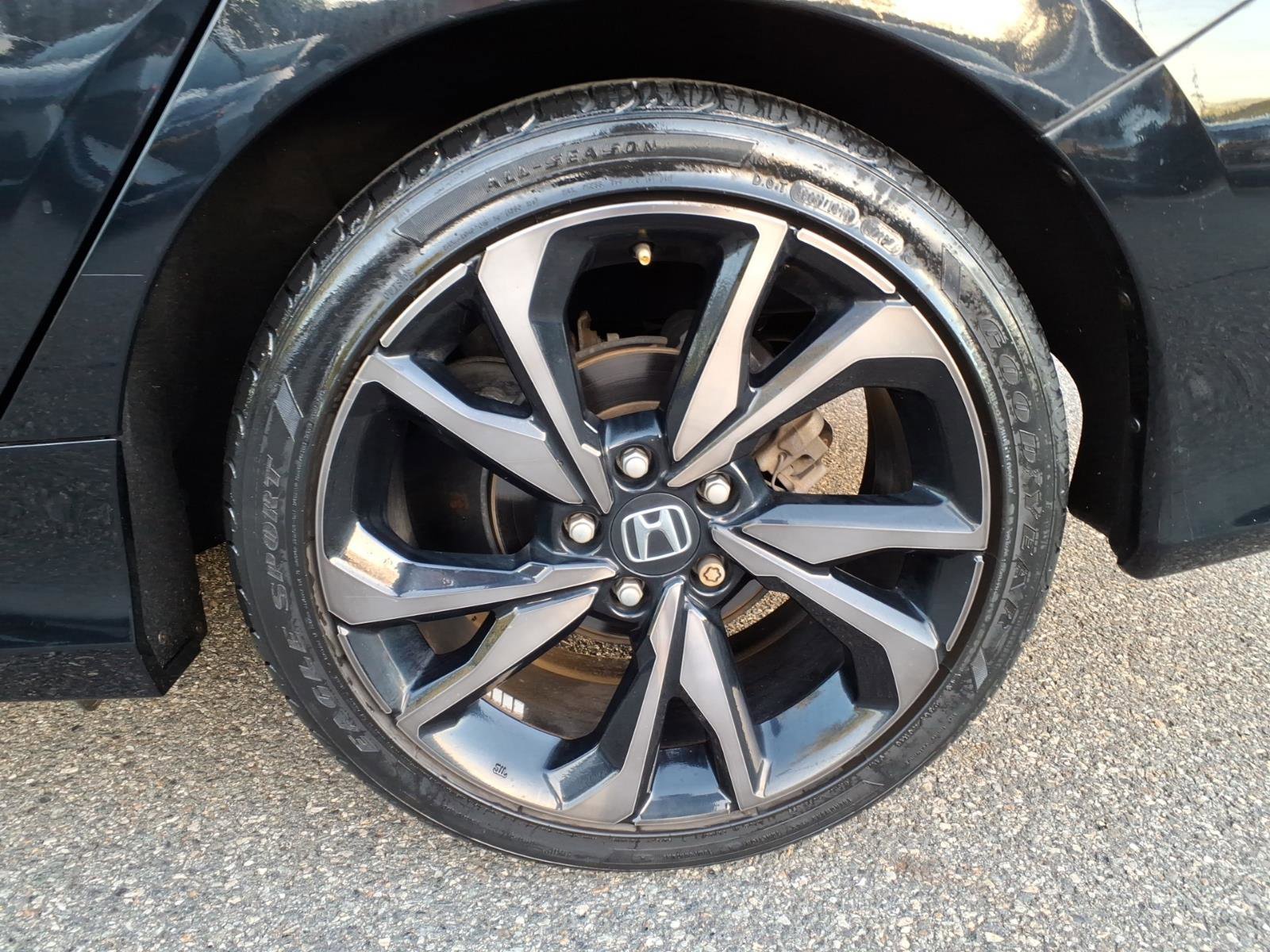 Used 2019 Honda Civic Sport image 14