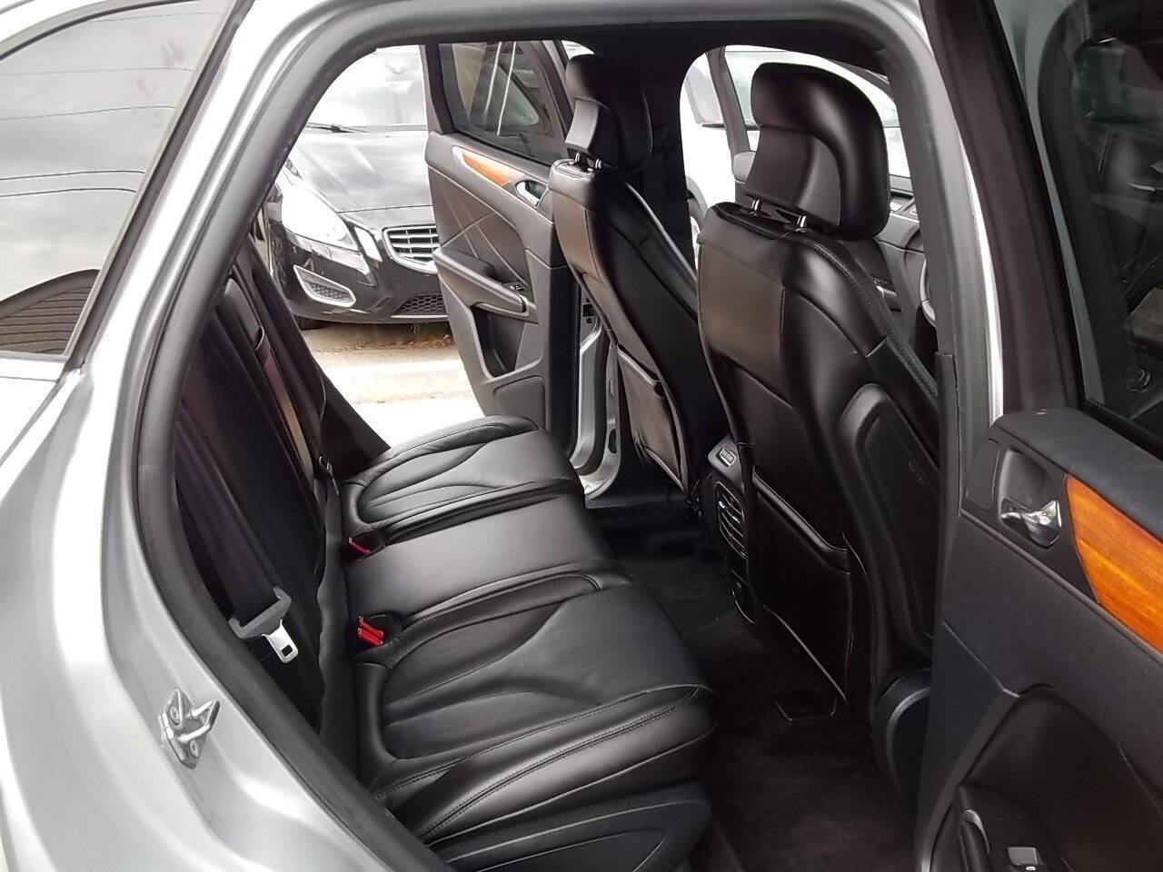Used 2018 Lincoln MKC Select w/ Select Plus Package AWD/4WD image 11