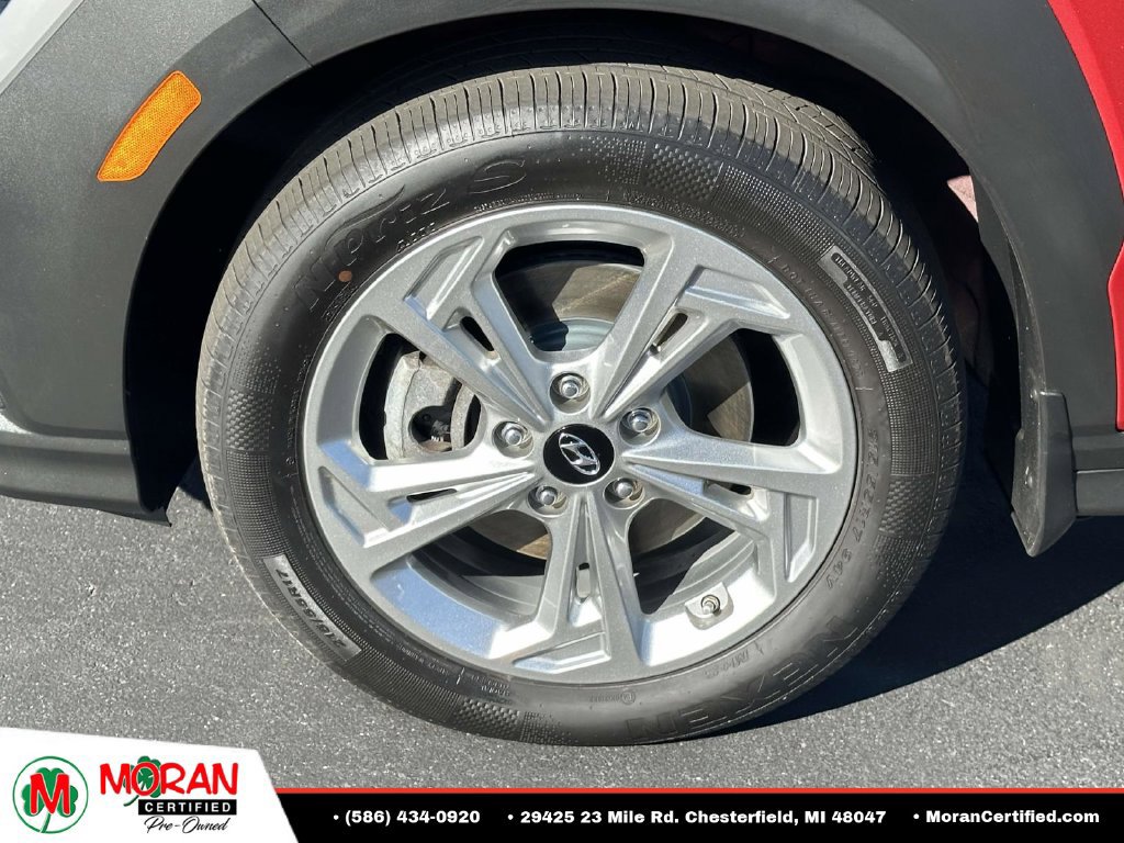 Used 2023 Hyundai Kona SEL w/ Cargo Package AWD/4WD image 8