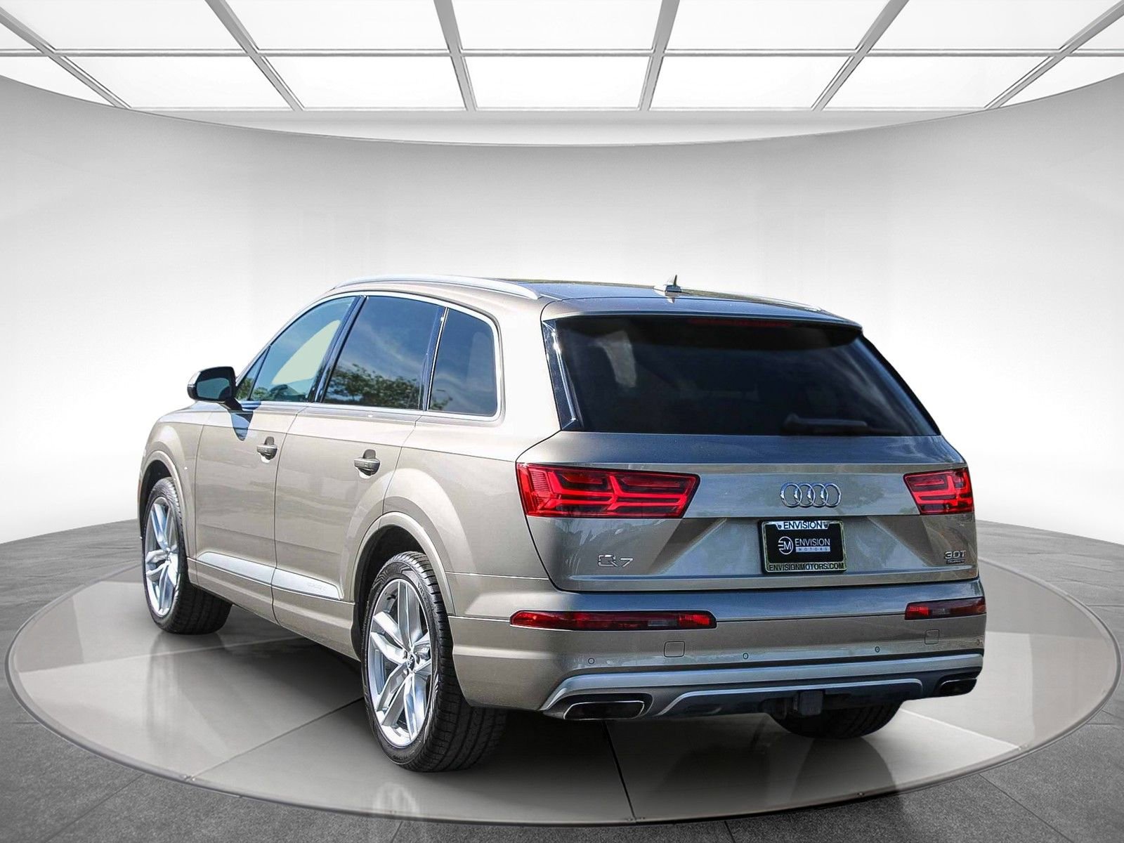 Used 2017 Audi Q7 3.0T Prestige w/ Prestige Package image 2