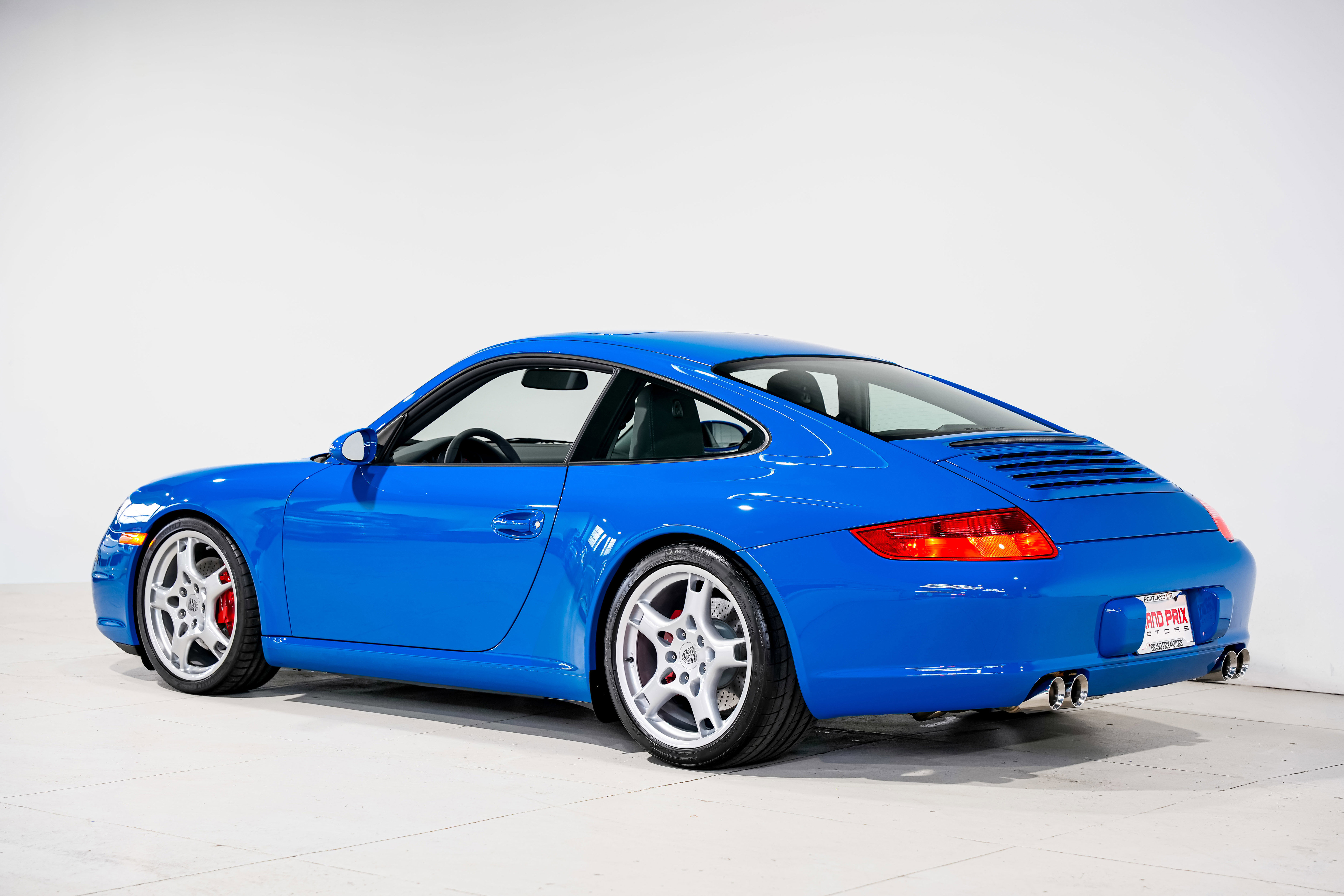Used 2006 Porsche 911 Carrera S RWD image 8