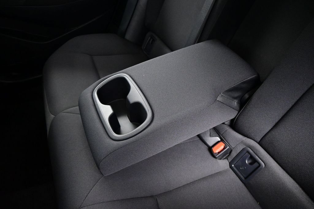 Used 2025 Toyota Corolla LE FWD image 33