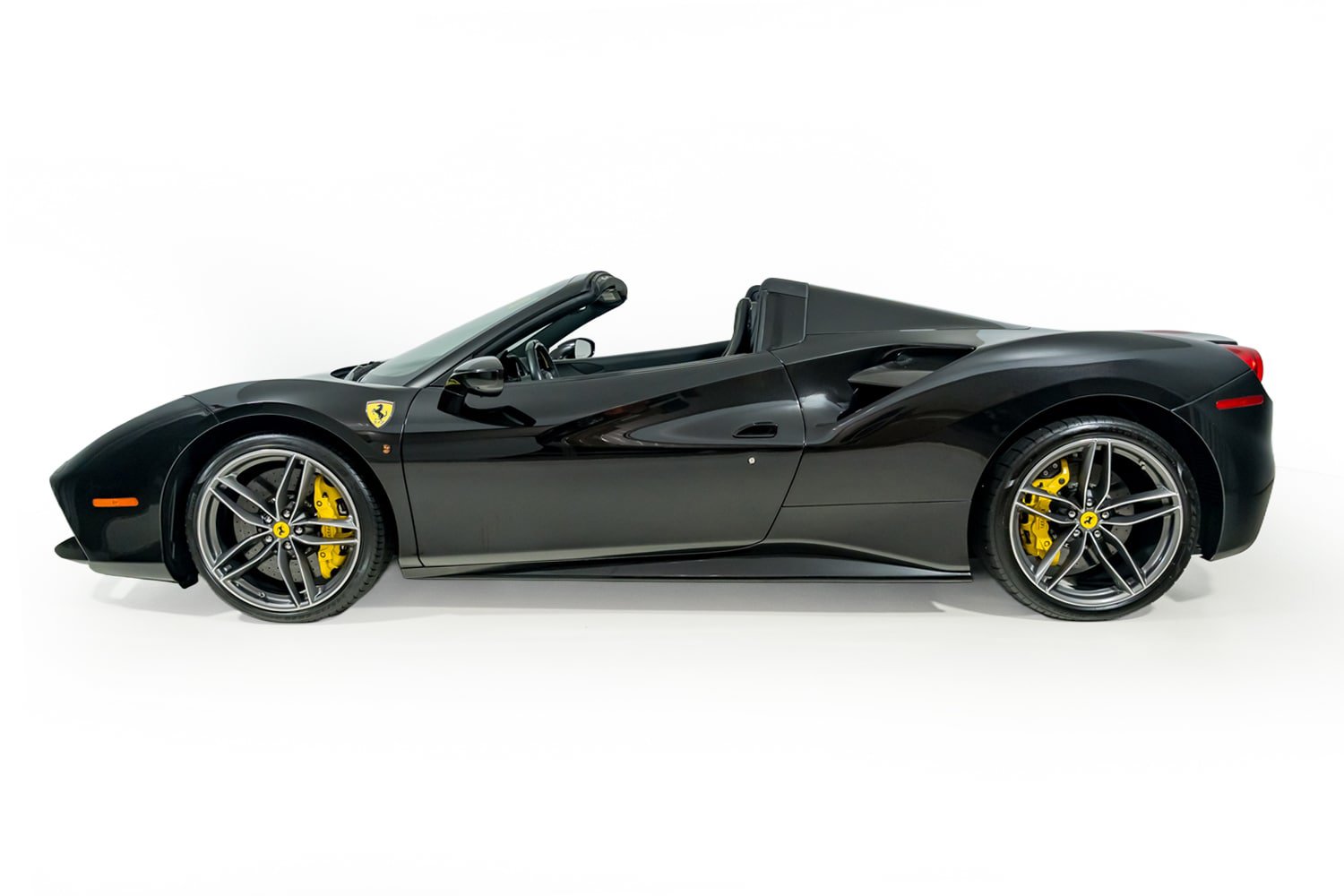 Certified 2017 Ferrari 488 Spider RWD image 15