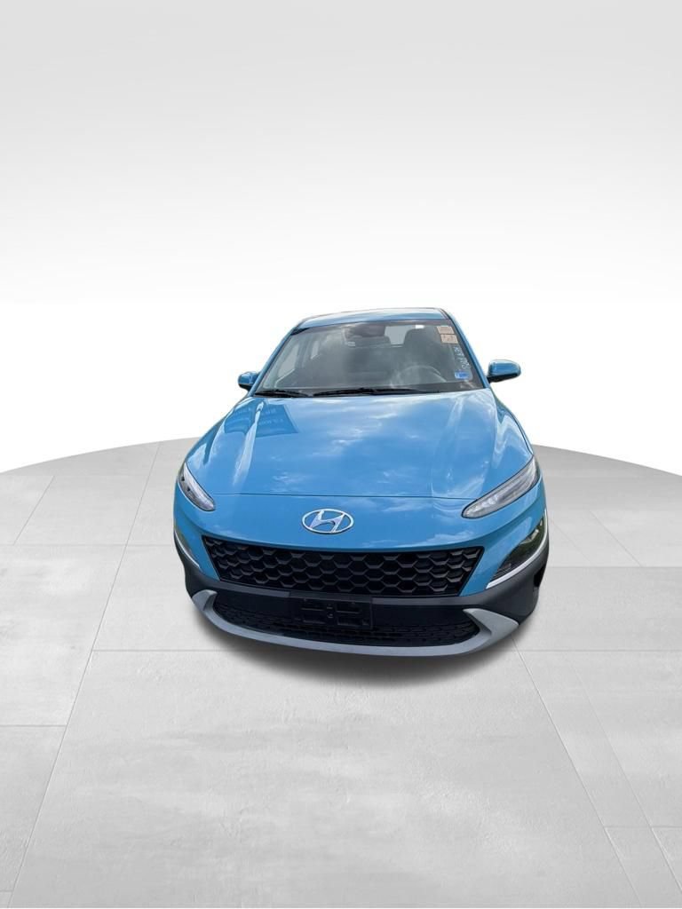 Used 2023 Hyundai Kona SE FWD image 2