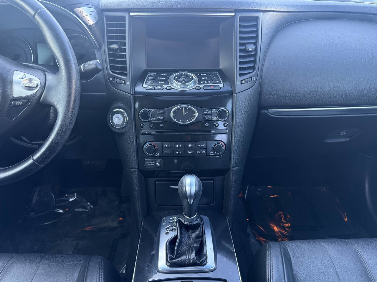 Used 2014 INFINITI QX70 AWD w/ Premium Package image 17