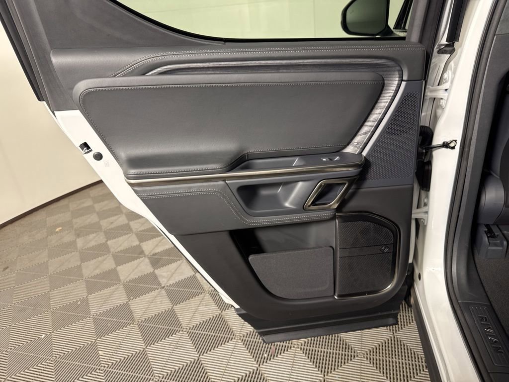 Used 2023 Rivian R1T Adventure image 23