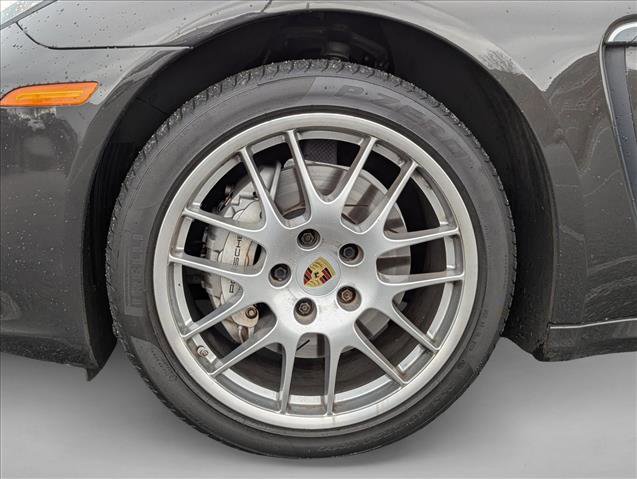 Used 2015 Porsche Panamera 4S image 9