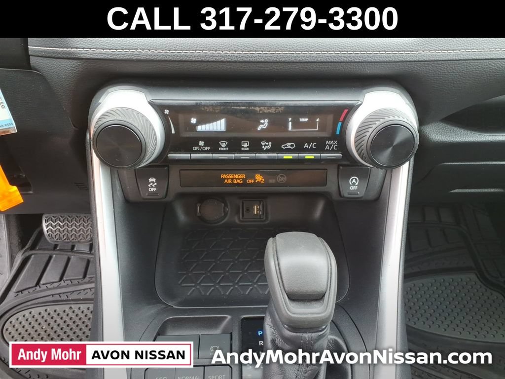 Used 2019 Toyota RAV4 LE AWD/4WD image 31