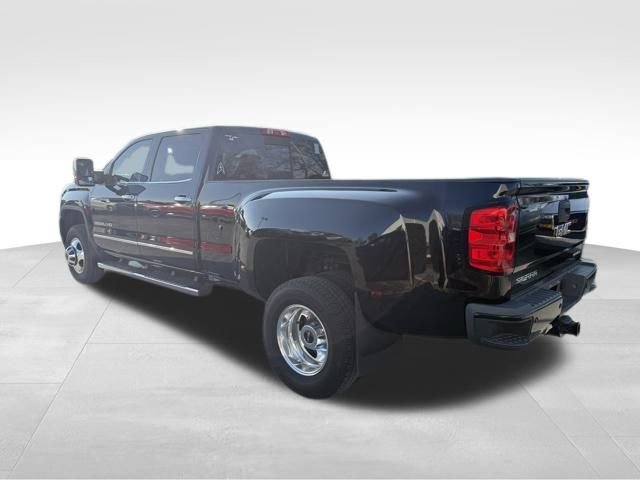 Used 2019 GMC Sierra 3500 Denali w/ Duramax Plus Package image 4