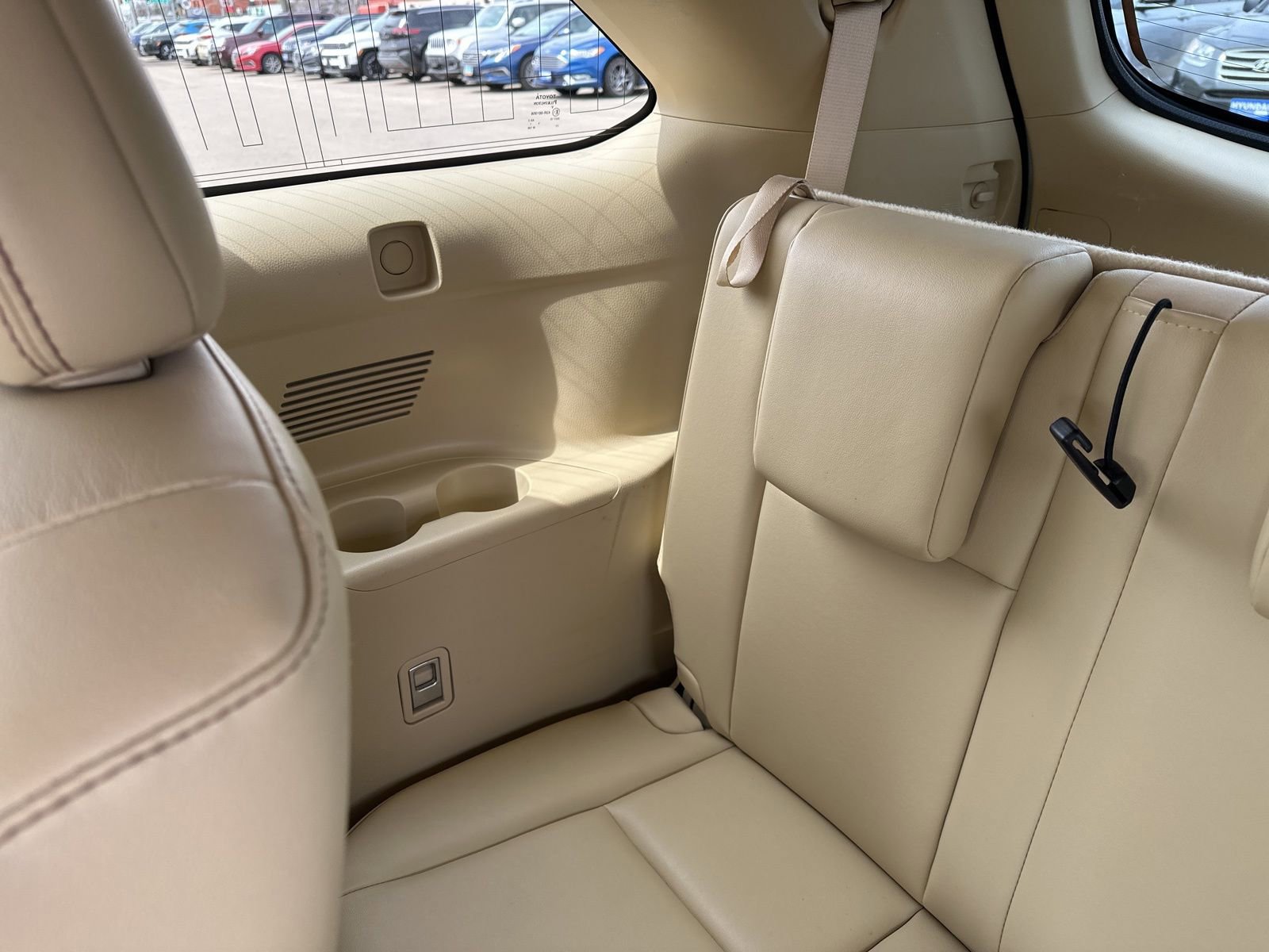 Used 2019 Toyota Highlander XLE AWD/4WD image 29