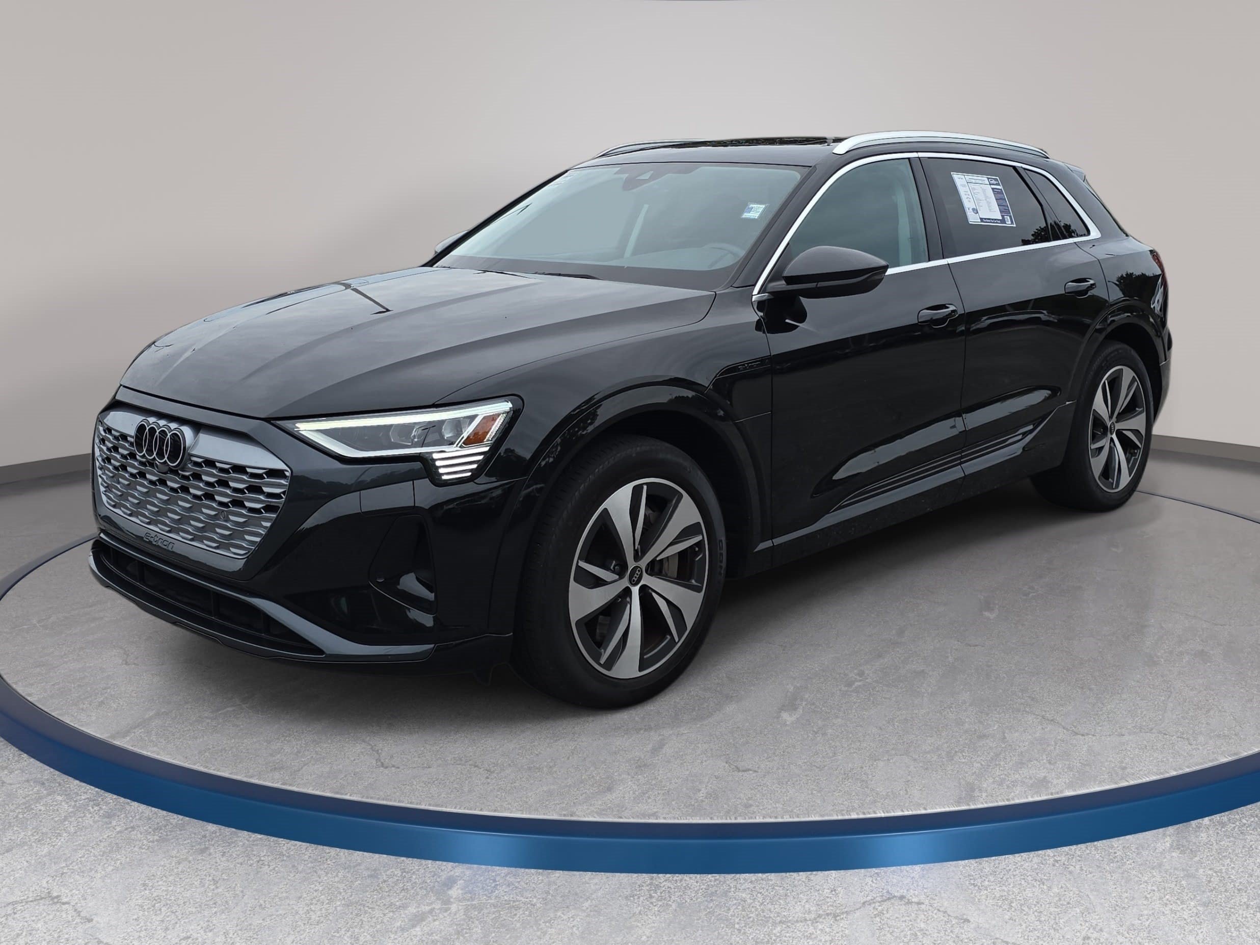 Used 2024 Audi Q8 e-tron Premium Plus AWD/4WD image 1