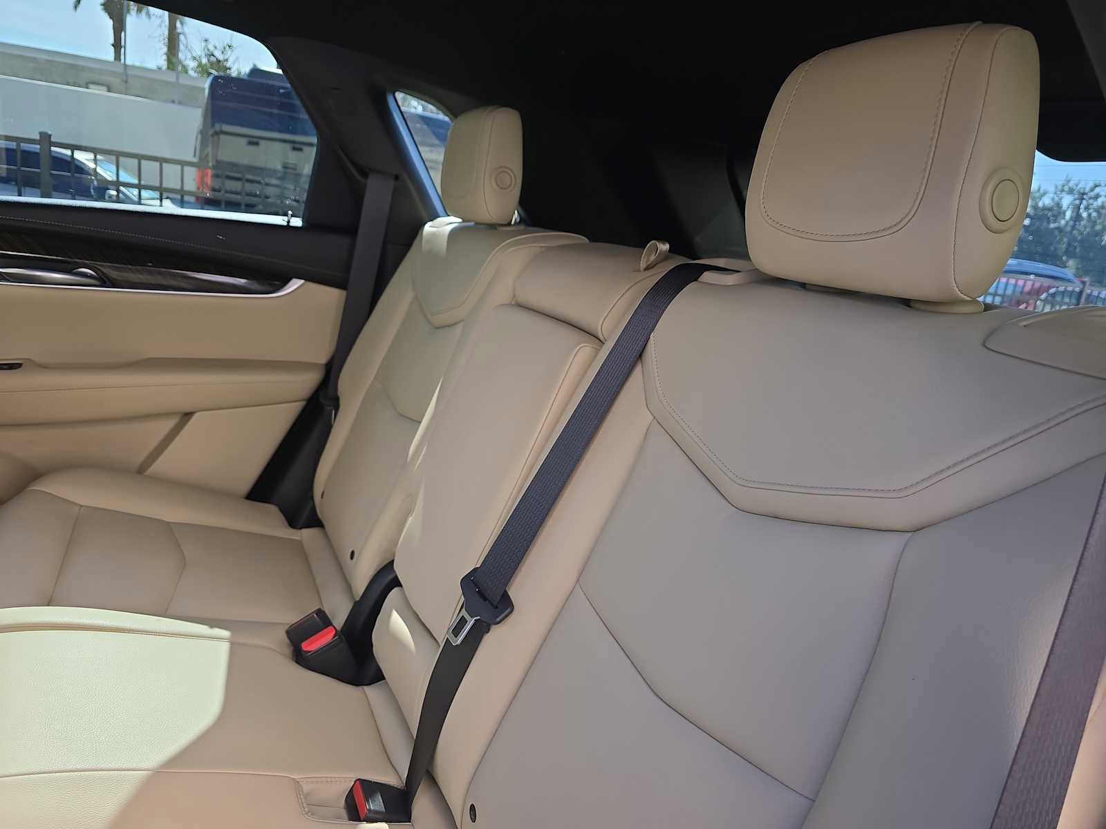 Used 2017 Cadillac XT5 FWD image 11