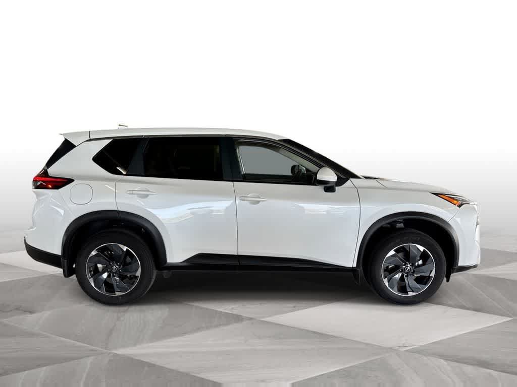 Used 2024 Nissan Rogue SV FWD image 9