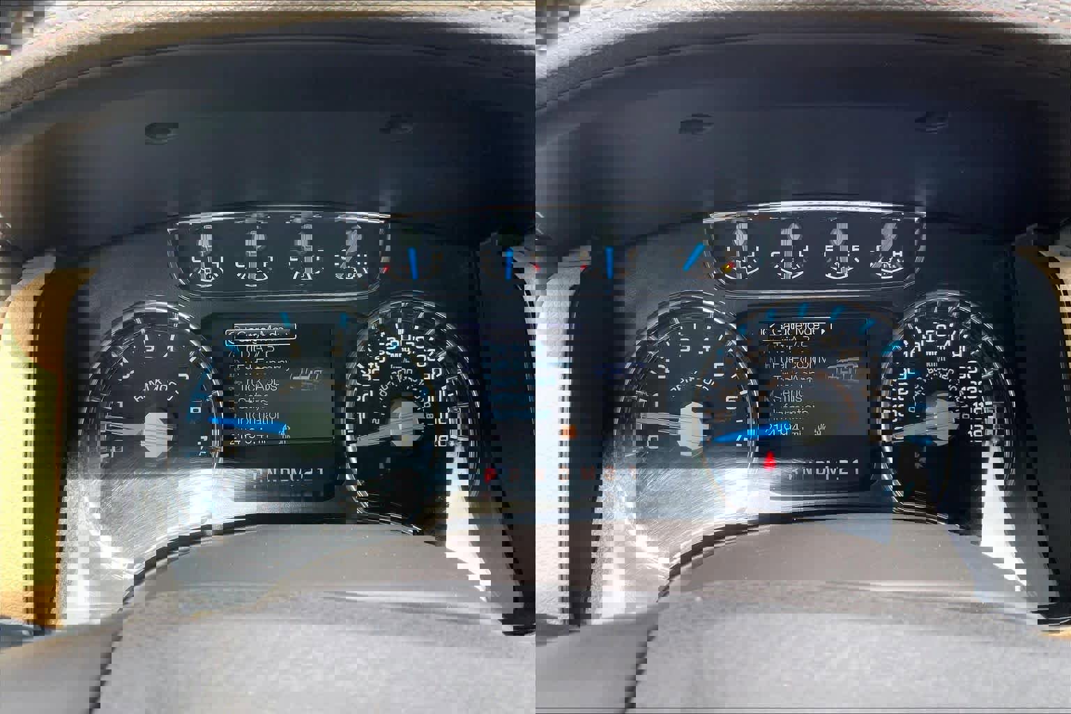 Used 2014 Ford F150 Lariat w/ Equipment Group 502A Luxury AWD/4WD image 24